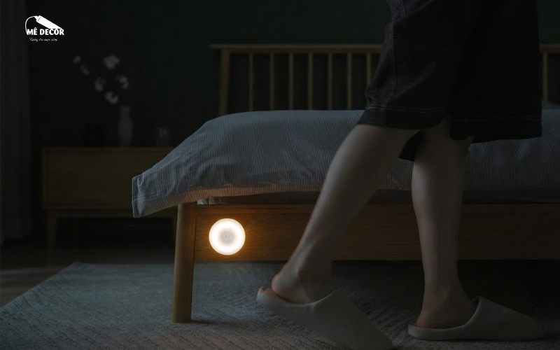 Đèn ngủ cảm biến ánh sáng giúp di chuyển ban đêm